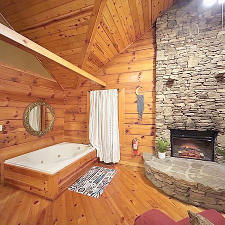 Honeymoon Hideaway Villa Gatlinburg Eksteriør billede