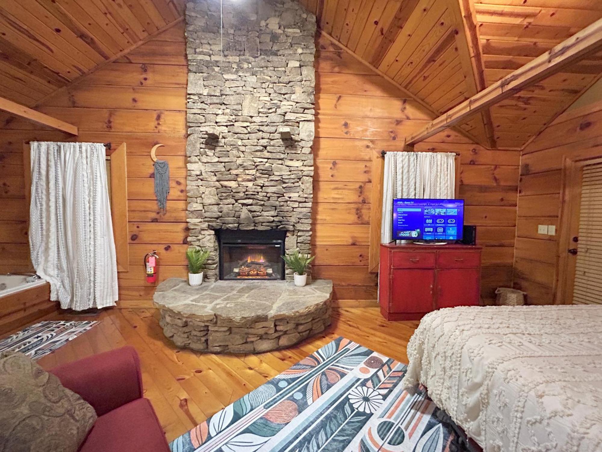Honeymoon Hideaway Villa Gatlinburg Eksteriør billede